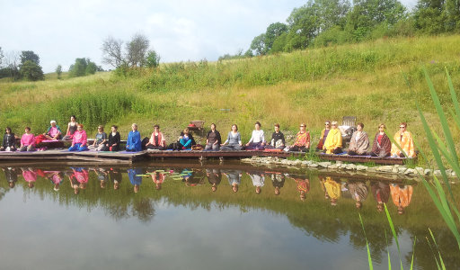 Happy Yoga Irena Kertyczak: Wakacje z jogą hormonalną i jogą wg Sivanandy (Nowica, Beskid Niski)